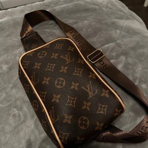 Louis Vuitton LV monogram belt bag